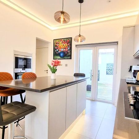 Villa Surbiton Luxury Garden House 19 Extérieur photo