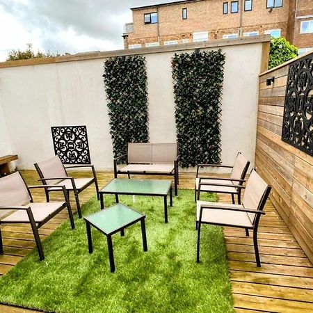 Villa Surbiton Luxury Garden House 19 Extérieur photo